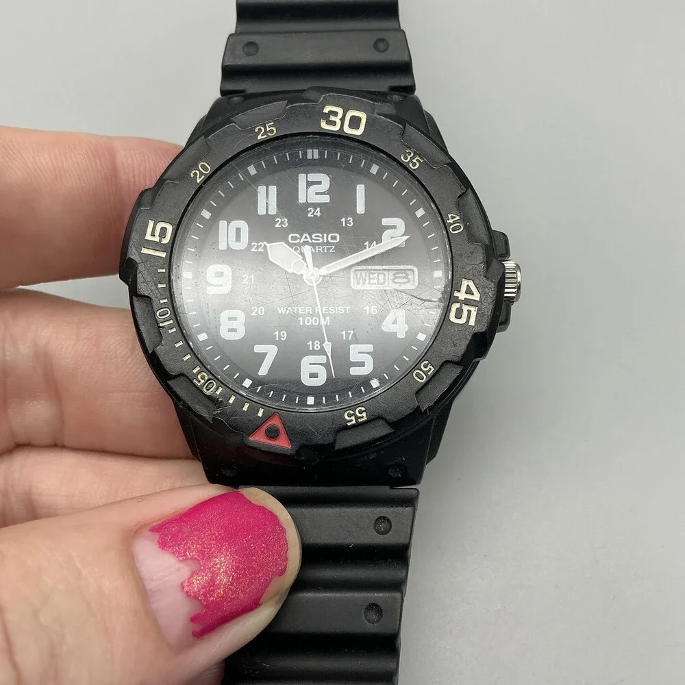 Casio 5125 MRW-200H Mens Watch 43mm Black Dial Day Date Resin 100m